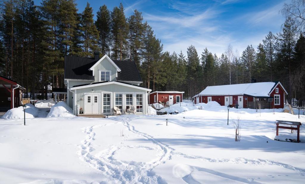 Torpet - Bed And Breakfast Med Charm Norrfjarden Exterior photo