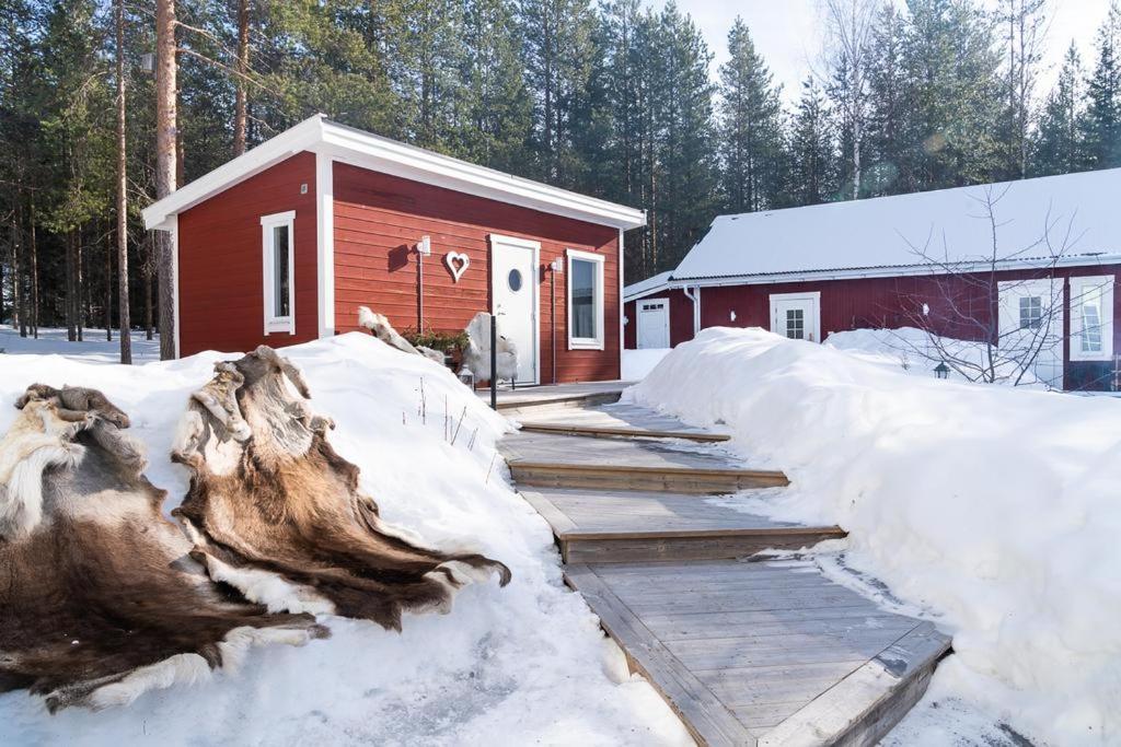 Torpet - Bed And Breakfast Med Charm Norrfjarden Exterior photo